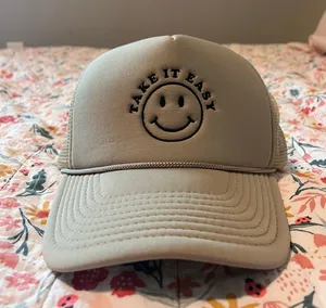 trucker hat thumbnail 1