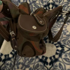 Strada Brown Canvas Shoulder Bag W/ Faux Leather Accents thumbnail 9