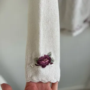 Handmade Vintage Women's Unique Floral Knit White Sweater Button Details Medium thumbnail 5