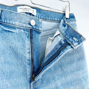 Abercrombie & Fitch The 90s Straight Ultra High Rise Distressed Ripped Jeans‎ 29 thumbnail 4