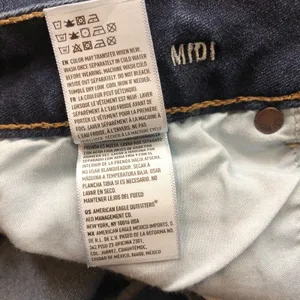 American Eagle Medium Wash Denim Shorts Raw Hem Mid Rise Jean Shorts 6 thumbnail 11