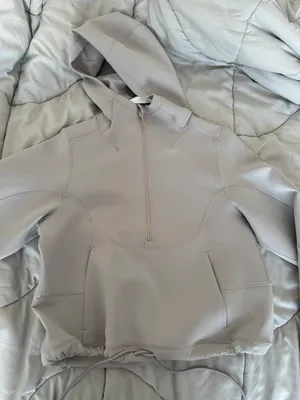 Lululemon Top thumbnail 1