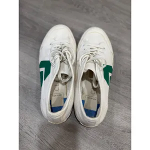 CLEAR Canvas Low Top Sneakers White Green Women's Size 8 Casual Lace Up Shoes thumbnail 3