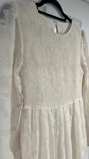 cream dress long sleeve White Size M thumbnail 2