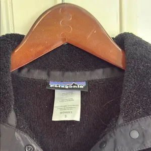 Patagonia Black Fleece Pullover thumbnail 2