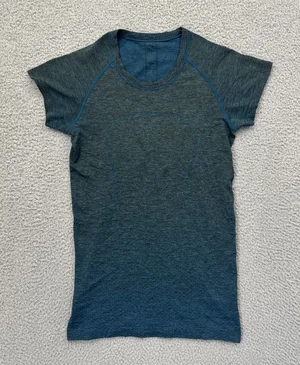 Lululemon Swiftly Tech Short Sleeve Shirt Poolside Black Athletic Women's 6 thumbnail 1