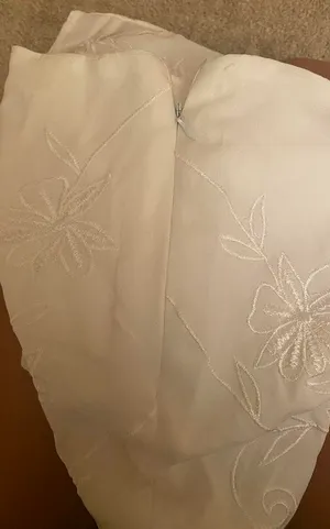 White Embroidered Shorts thumbnail 3