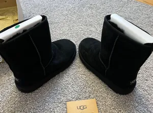 UGG Boots thumbnail 3