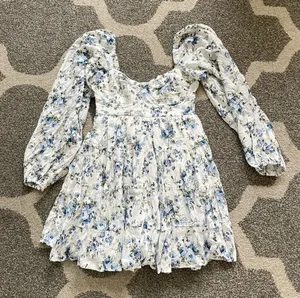 Altard state blue and white floral mini dress 💙🤍 women’s XXS long sleeve thumbnail 1