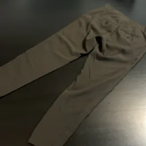 Vince women’s pants size 0‎ thumbnail 4