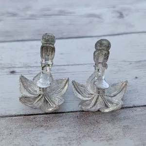 Vintage Clip On Earrings Large Silver Tone Flower - Tarnished/Loose Clip thumbnail 6