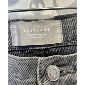 Everlane The 90s Cheeky Jean Organic Cotton Grey Washed‎ Crop Size 27 High Rise thumbnail 3