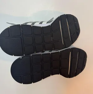 Adidas Cloud Foam Size 5 thumbnail 7
