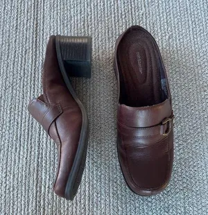 Vintage Croft & Barrow Dark Chocolate Brown Leather Loafer Mules Size 7.5 thumbnail 1