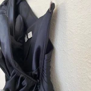 HOUSE OF CB 'Chiara' Black One Shoulder Draped Satin‎ Dress/Size XS thumbnail 6