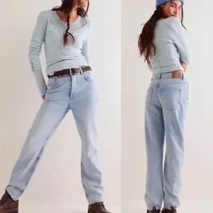 NEW Free People We The Free Zane Mid Rise Relaxed Slim Straight Leg Jeans 25 thumbnail 2