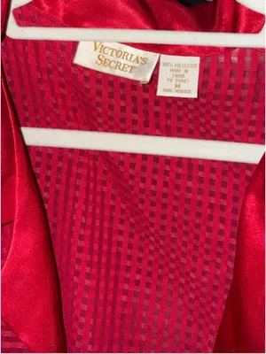 Victoria's Secret Red Sleeveless Button Down Shirt Medium thumbnail 3