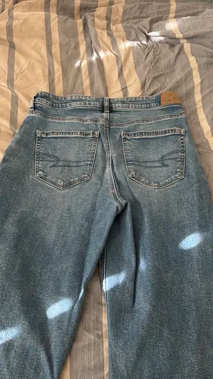 American Eagle Strigid Mom Jeans Ripped Distressed thumbnail 3