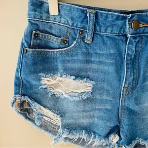 BDG by Urban Outfitters Boyfriend Low-Rise Denim Shorts Blue Sz 26 thumbnail 3