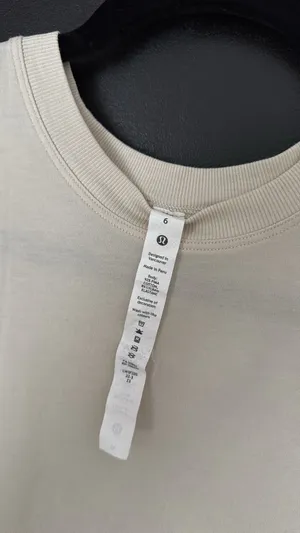 Lululemon Top thumbnail 2
