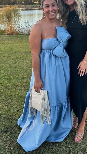 Dress thumbnail 1