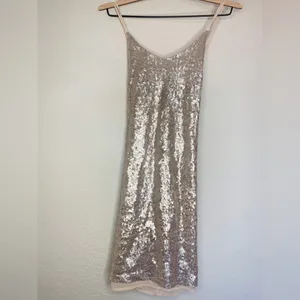 NWT Free Press Gold Sequin Criss Cross Back Mini Cocktail Dress Size M thumbnail 3
