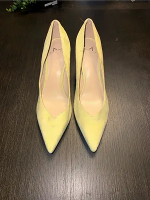 Marc Fisher Zala Pump Women Yellow Suede Pointed Toe Block Heel Size 8 thumbnail 3