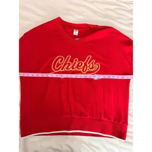 NFL Team Apparel Kansas City Chiefs Red V-Neck Sweatshirt Womens Large NEW thumbnail 7