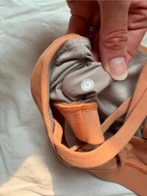 Lululemon Strappy Cross Back Sports Bra Peach‎ Size 4 thumbnail 4
