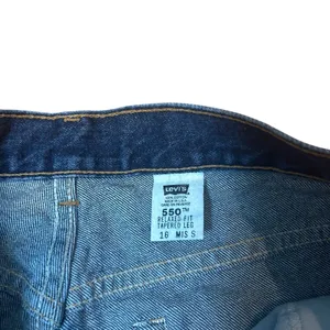 Levi's VTG 550 Relaxed Fit Tapered Leg Jeans Dark Wash Size 16 Short thumbnail 5