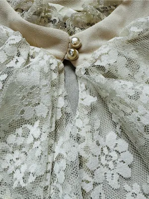 Vintage Women’s Victorian Blouse Cream Lace Ruffles Neck Edwardian Regency thumbnail 5