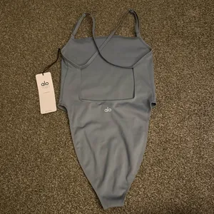 Alo Yoga Thrill Seeker Bodysuit Steel Blue NWT Size medium thumbnail 5