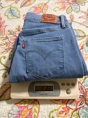 Levi Strauss & Co. women’s size 28 311 shaping skinny jeans light thumbnail 9