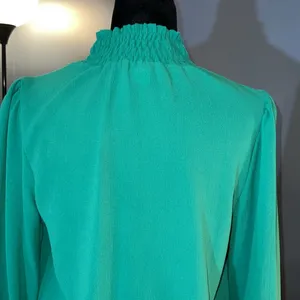 Faith and Joy Size M Emerald Green Blouse thumbnail 9