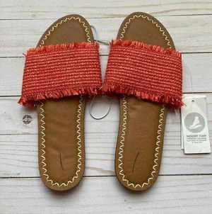 Universal Thread Women's Tropical Red Wicker Fringe Sandals Sz 9.5 NWT thumbnail 1