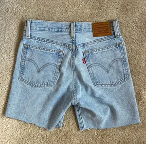 Levi’s Shorts thumbnail 2