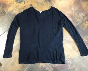 Gap Women’s Classic Mesh Navy Long Sleeve V-neck Pullover Size Large thumbnail 1
