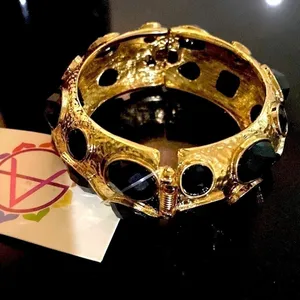 Amrita Singh Shelter Island gold hammered brass and black beveled stones bangle bracelet. NWT thumbnail 1
