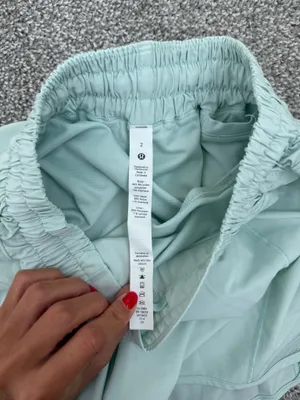 Lululemon Shorts 2.5" Hotty Hot thumbnail 2