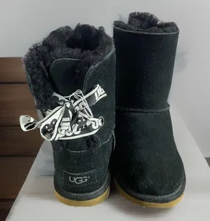 UGG Bailey Bow II 1100492K Black Suede Slip On Winter Boots Big Girls US 6/W7 thumbnail 1
