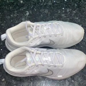 Nike Downshifter 12 Road Running Shoes Size 8.5 thumbnail 2