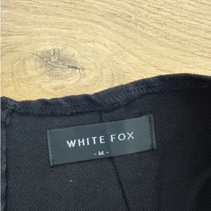 White Fox Mini Skirt Belt & Buckle Detail Size M Black thumbnail 3
