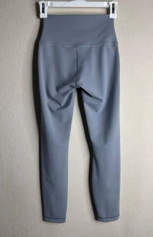 Lululemon Wunder Train Contour Fit High-Rise Tight 26” Size 4 thumbnail 3
