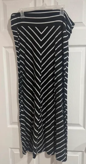 Maxi skirl XL Black thumbnail 1