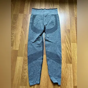 Victoria’s Secret pink seamless leggings thumbnail 2