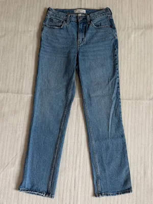 Abercrombie & Fitch Curve Love Mid Rise 90s Straight Jean Size 25/0 Short thumbnail 1