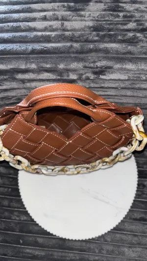 Brown Woven Faux Leather Handbag with Chunky Chain 👜 thumbnail 7
