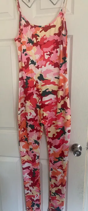 Size XL pink camo one piece bodysuit thumbnail 1