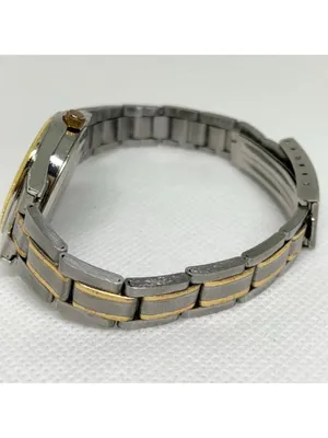 Geneva vintage women’s watch gold silver tone 27mm quartz up to 7.5” running thumbnail 4