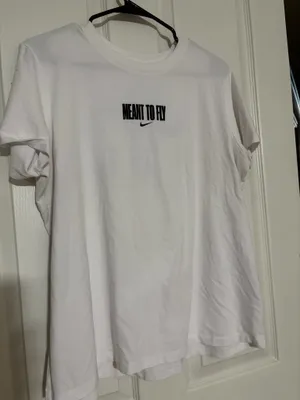Nike Dri-Fit Women’s shirt thumbnail 1